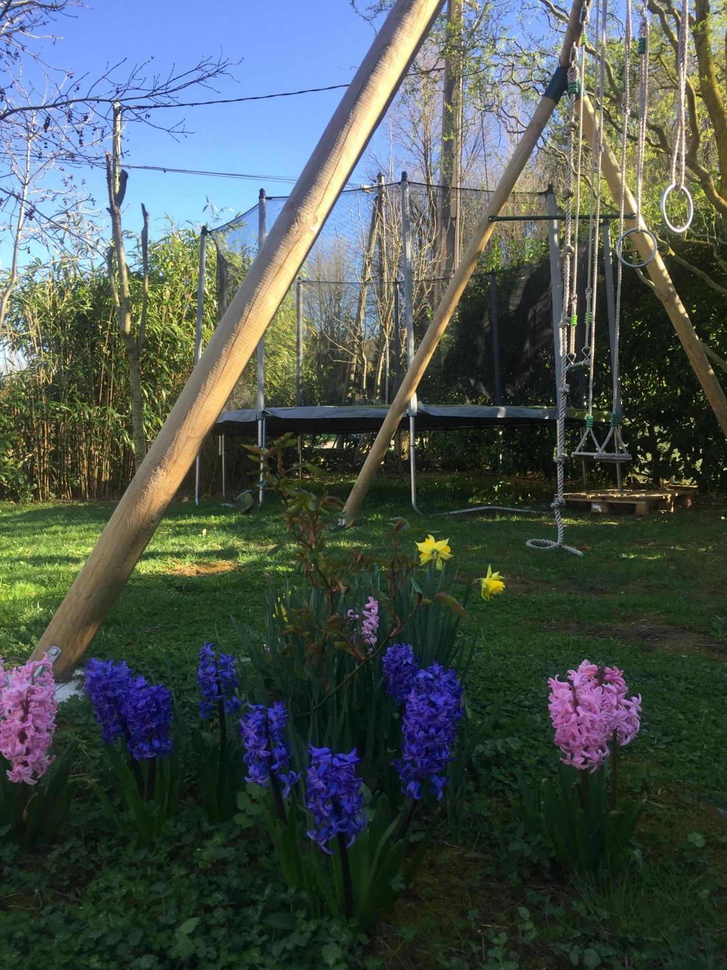 Le Chat Blanc Gîte Versols-et-Lapeyre Extérieur photo